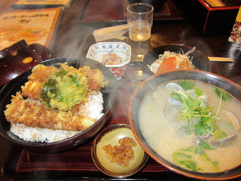 太刀魚丼①のサムネイル画像